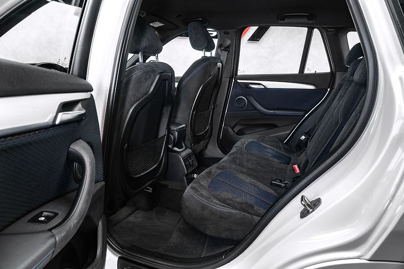 BMW X1 - fotka 11 z 18