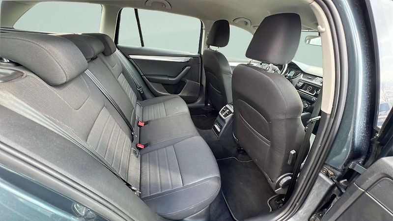 Škoda Octavia Combi Style 1,6 TDI/81 kW/3763 - fotka 32 z 42