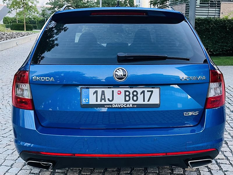 Škoda Octavia 2.0TDI VRS AUTOMAT SENZORY LED - fotka 14 z 45