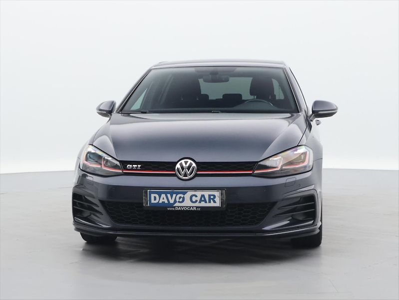 Volkswagen Golf 2,0 TSI GTI 169kW DSG Matrix - fotka 2 z 28
