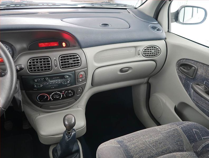 Renault Scénic (1999) 1.6i, nová STK, Tažné, Klima - fotka 8 z 19