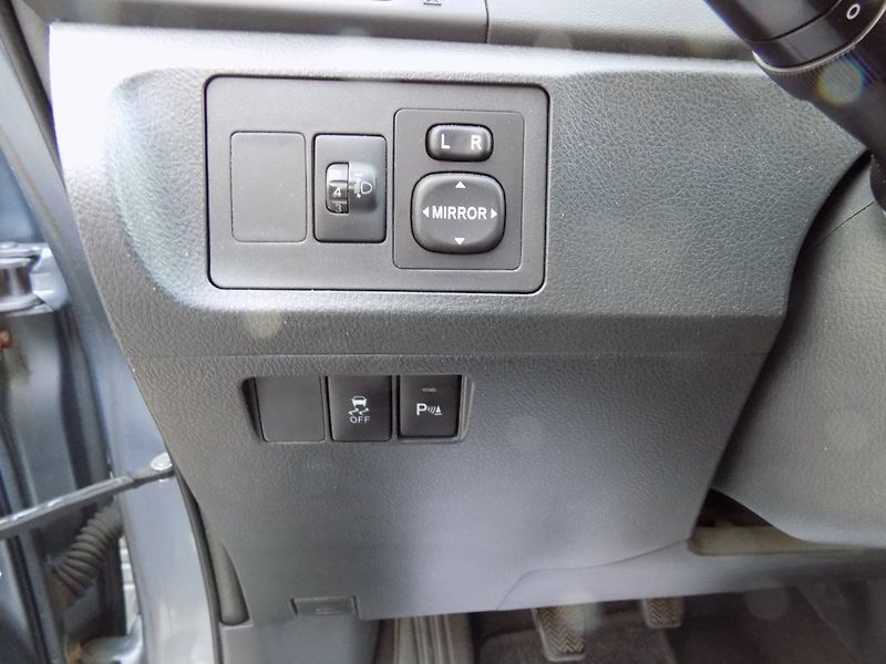 Toyota Verso (2013) 2.0 D-4D/1.Maj.ČR/keyless-go/ - fotka 24 z 47