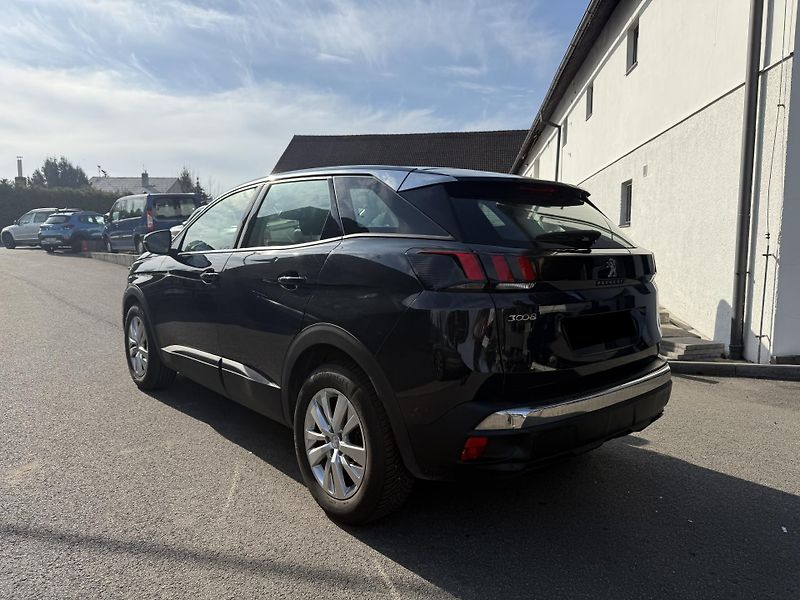 Peugeot 3008 1.2 THP 96 kW - fotka 5 z 19