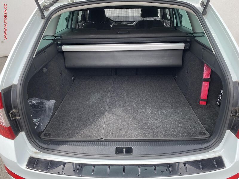 Škoda Octavia (2016) 1.4 TSi, Joy, DSG, panor - fotka 7 z 18