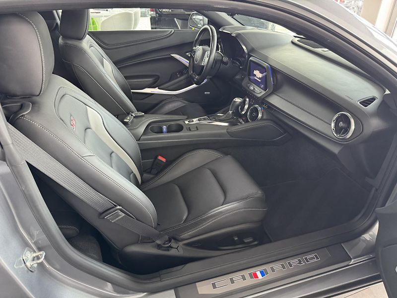 Chevrolet Camaro (2020) 6,2 V8 SS - fotka 12 z 29