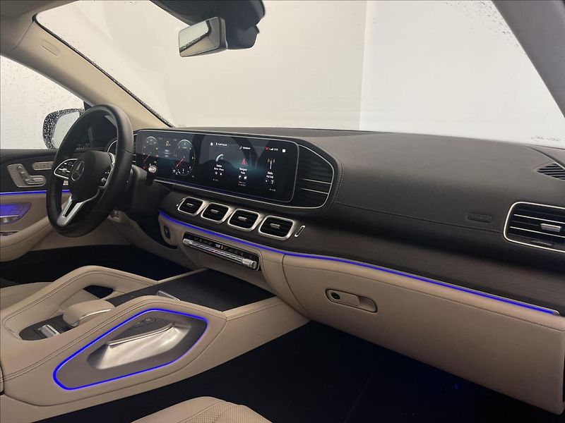 Mercedes-Benz GLE 400d 4MATIC kupé AMG Line Nigh - fotka 14 z 22
