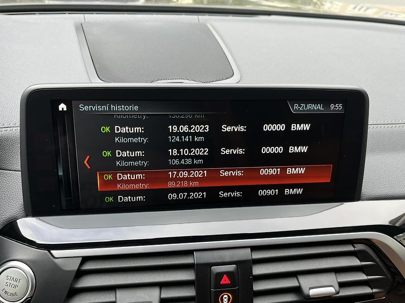 BMW X3 (2018) 30D xDRIVE LUXURY LINE - fotka 33 z 46