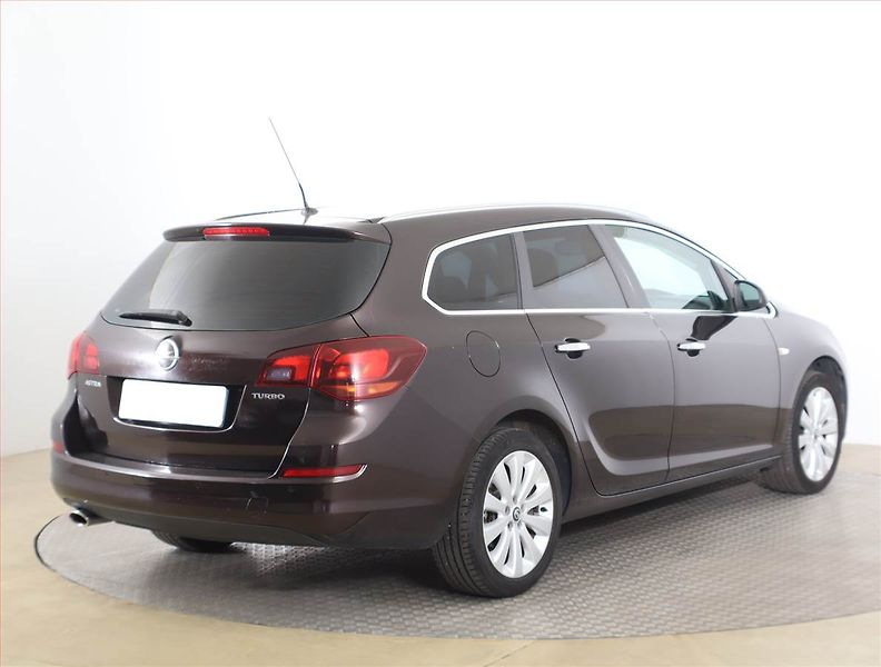 Opel Astra (2013) 1.4 T, Tempomat - fotka 5 z 15