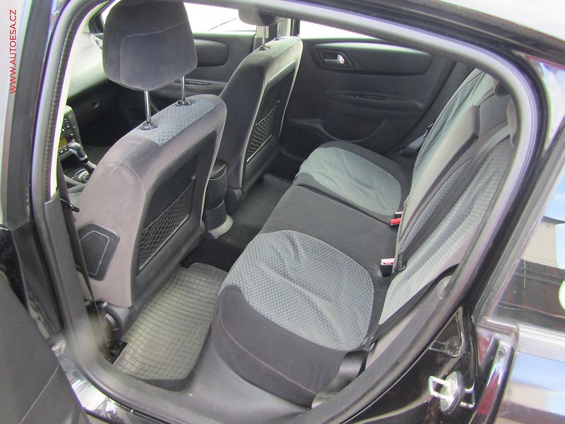 Citroën C4 (2006) 1.6 HDi, Klima - fotka 10 z 17
