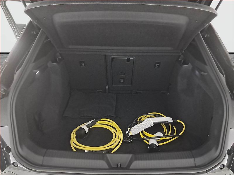 Volkswagen ID.4 (2021) Pro Perf. (82 kWh), SoH 91% - fotka 14 z 21