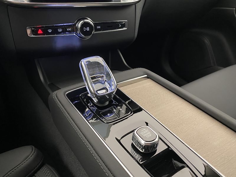 Volvo XC90 (2026) T8 AWD Plug-in BRIGHT PLUS 7m - fotka 39 z 72
