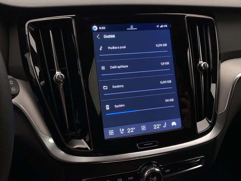 Volvo V60 (2026) B4 AUT DARK PLUS - fotka 56 z 61