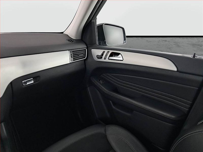 Mercedes-Benz Třídy M (2012) ML 350 BlueTEC, 4X4, Automat - fotka 8 z 19