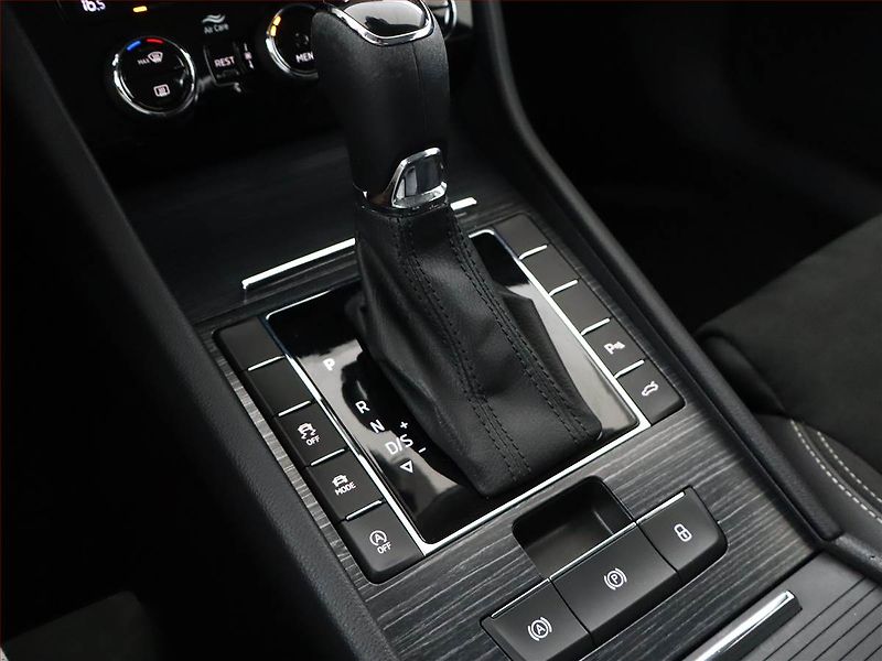 Škoda Superb (2023) Style 2.0 TDI - fotka 11 z 20
