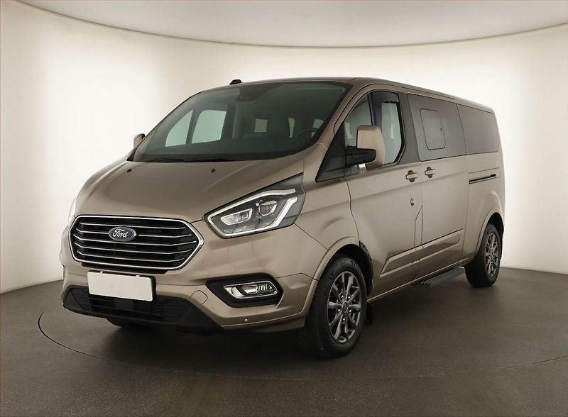 Ford Tourneo Custom (2022) Titanium 2.0 EcoBlue, ČR, DPH - fotka 2 z 20