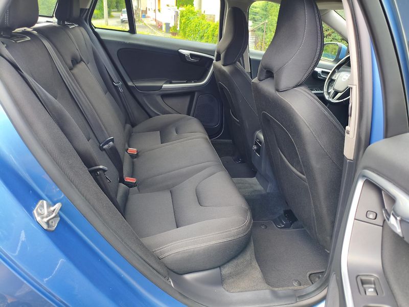 Volvo V60 (2014) 1,6 Diesel - fotka 15 z 33