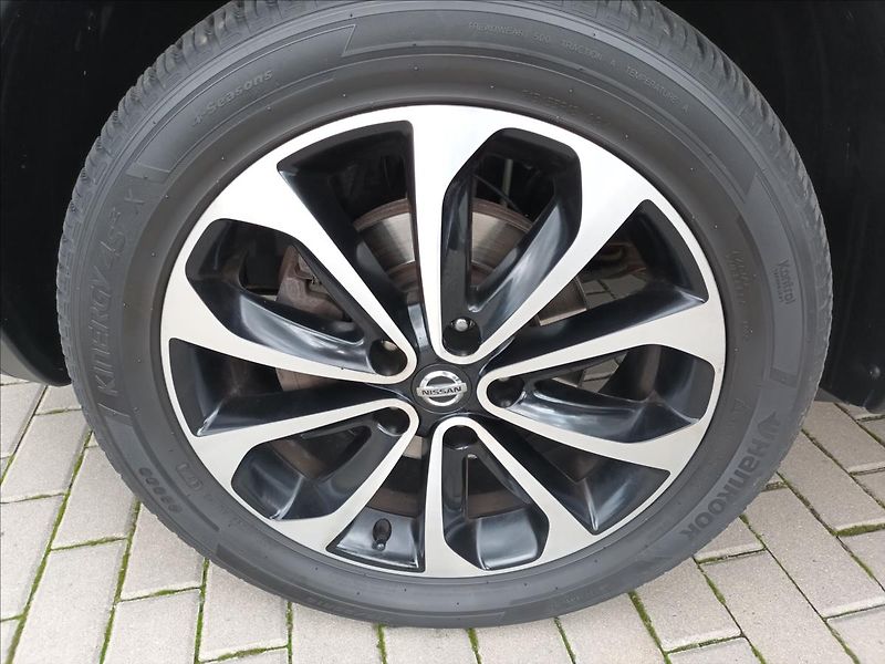 Nissan Qashqai 2,0 dCi 110 kW Automat,4X4,TZ - fotka 25 z 40