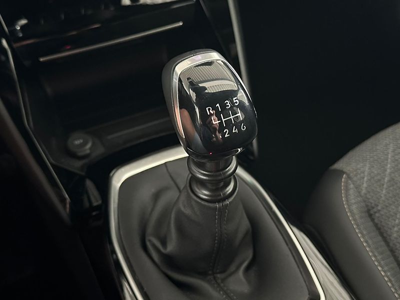 Peugeot 2008 1.2 PureTech,Allure, - fotka 15 z 18