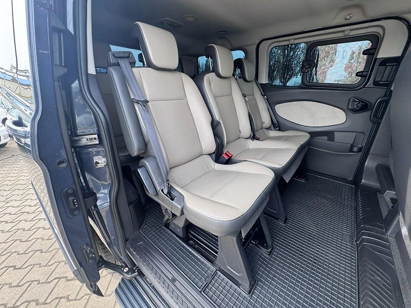 Ford Tourneo Custom (2013) 2,2D 114KW 8X  2X ŠOUP. SERVIS - fotka 39 z 50