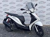 Skútr Piaggio Medley 125.