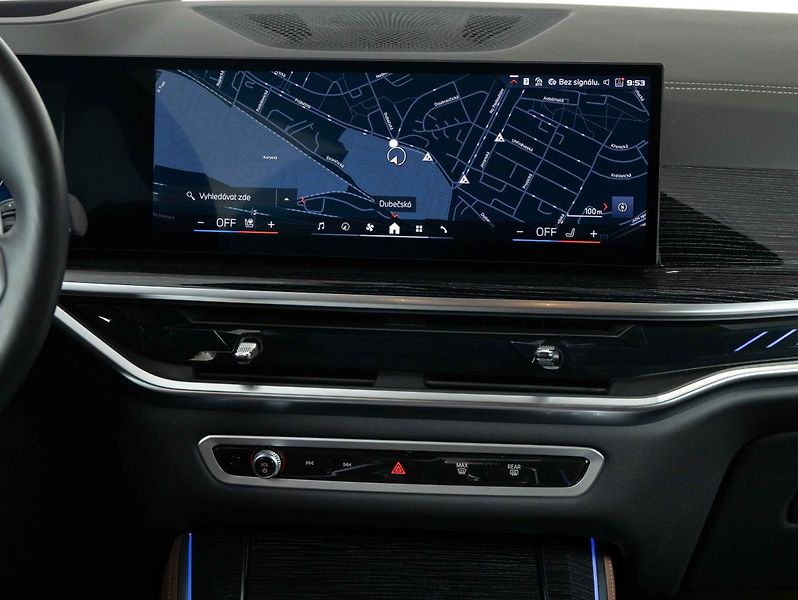 BMW X5 M60i - fotka 13 z 22