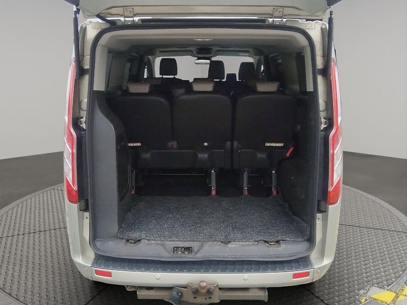Ford Tourneo Custom (2017) Titanium L2 96kW, 1MAJ, ČR, ta - fotka 15 z 17