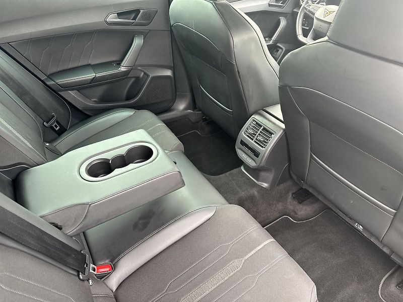 Cupra Formentor (2023) 1.5 TSI DSG - fotka 10 z 36