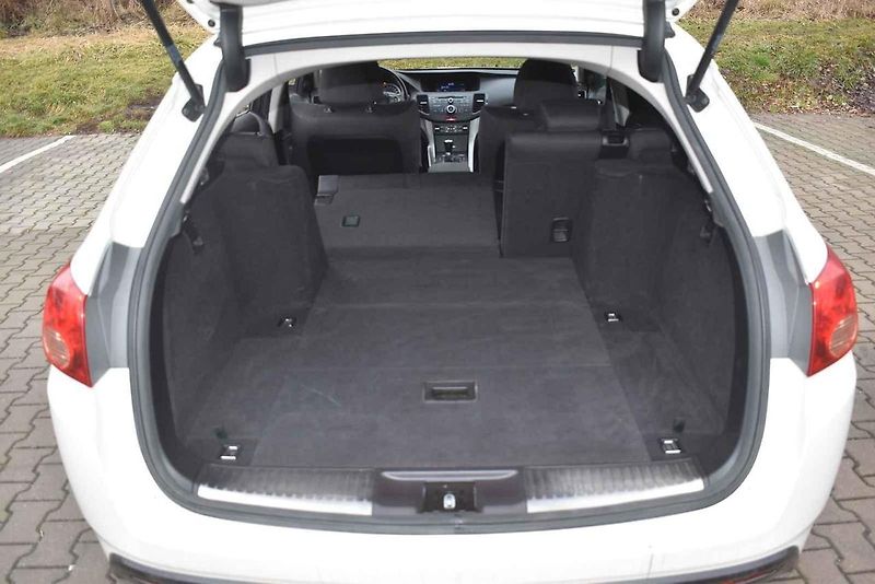 Tentokrát jsem otestoval dvanáctiletý kombík Honda Accord