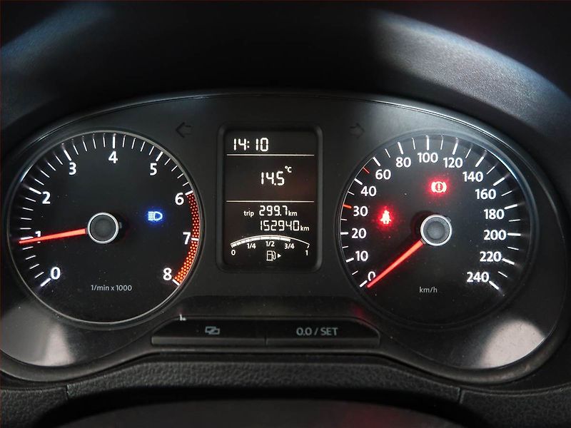 Volkswagen Polo (2011) 1.2 12V - fotka 11 z 13