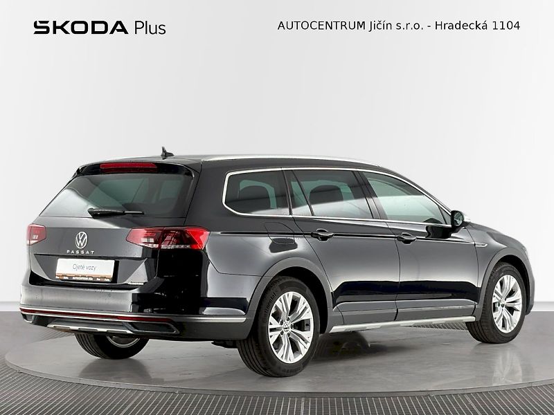 Volkswagen Passat (2023) Alltrack 2.0 TDI 147kW 4Motion - fotka 2 z 35