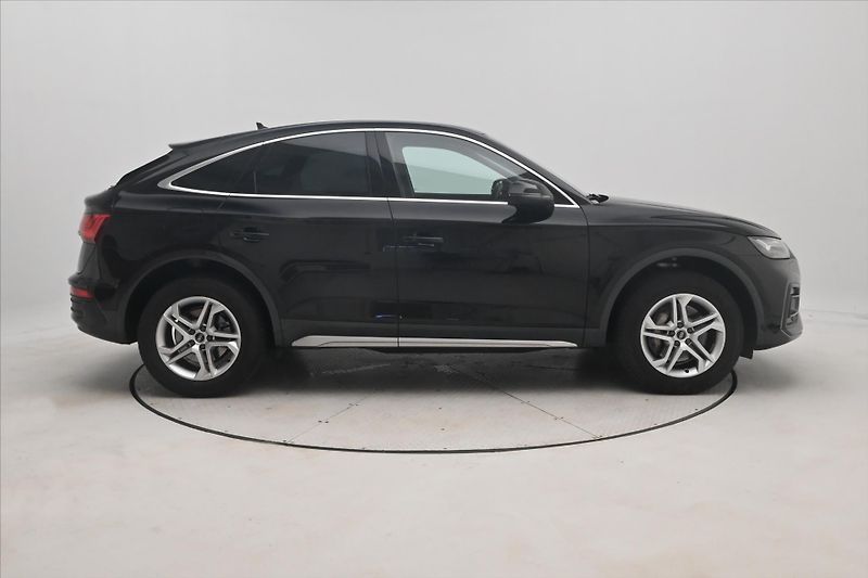 Audi Q5 2,0 50TFSIe 195kW 4x4 S-Tronic - fotka 4 z 32