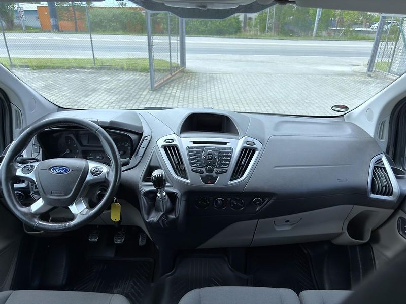Ford Transit Custom 2.0 TDCi 96 kW 6 míst - fotka 9 z 20