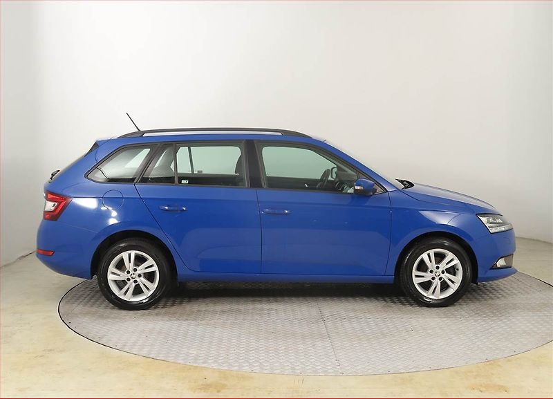 Škoda Fabia (2019) Style 1.0 TSI, ČR,1.maj - fotka 6 z 20
