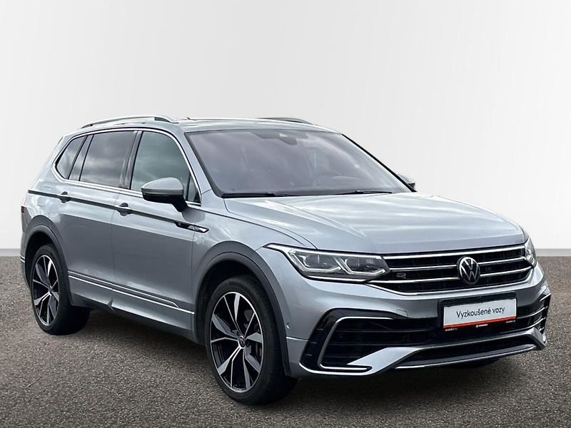 Volkswagen Tiguan R-LINE - fotka 14 z 29