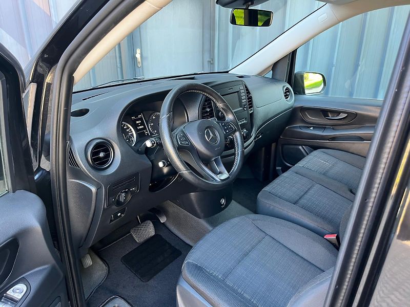 Mercedes-Benz Vito 2,2 CDi Tourer / 9-místný /  - fotka 6 z 15