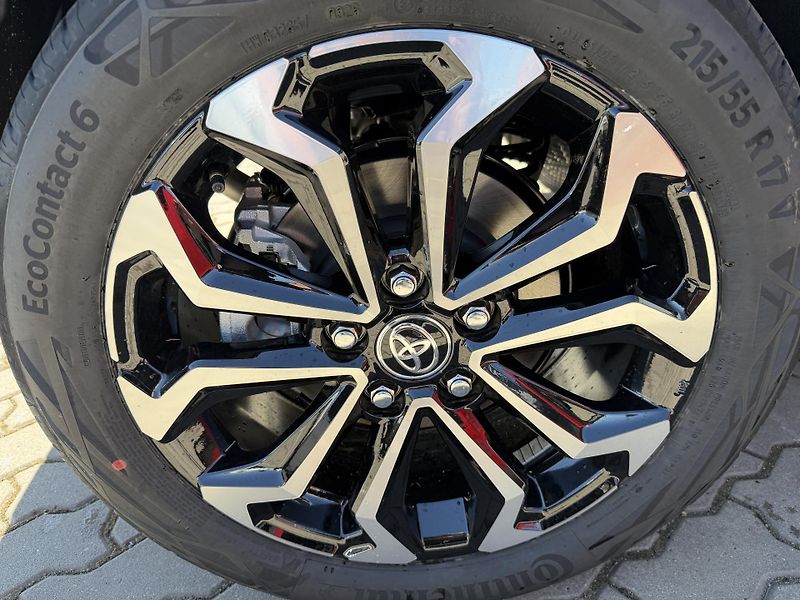 Toyota Yaris Cross (2026) 1.5 Hybrid 130 4x4 STYLE - fotka 3 z 16