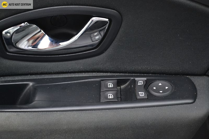 Renault Mégane 1.6i-16V 81kW LIFE - fotka 31 z 42