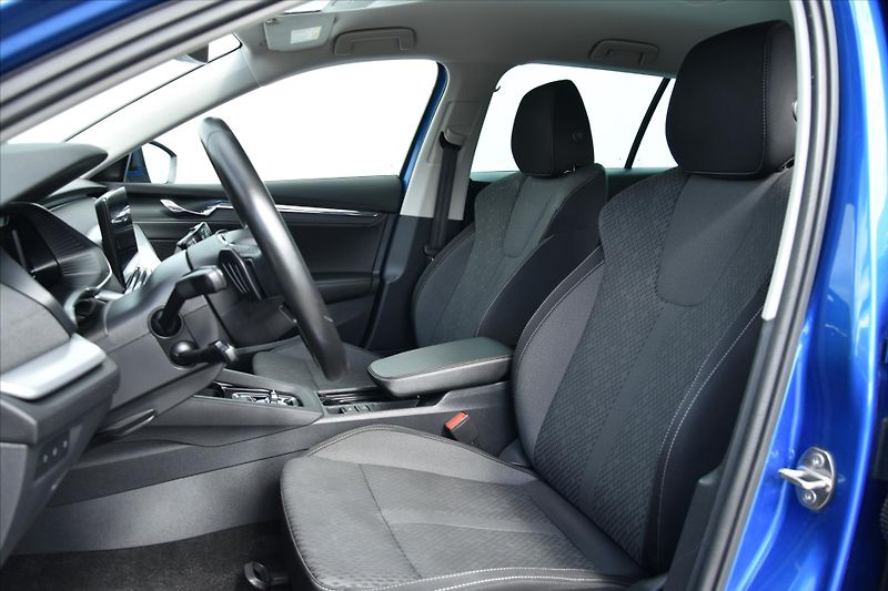 Škoda Octavia 2.0 TDI 110kW DSG STYLE ČR - fotka 10 z 31