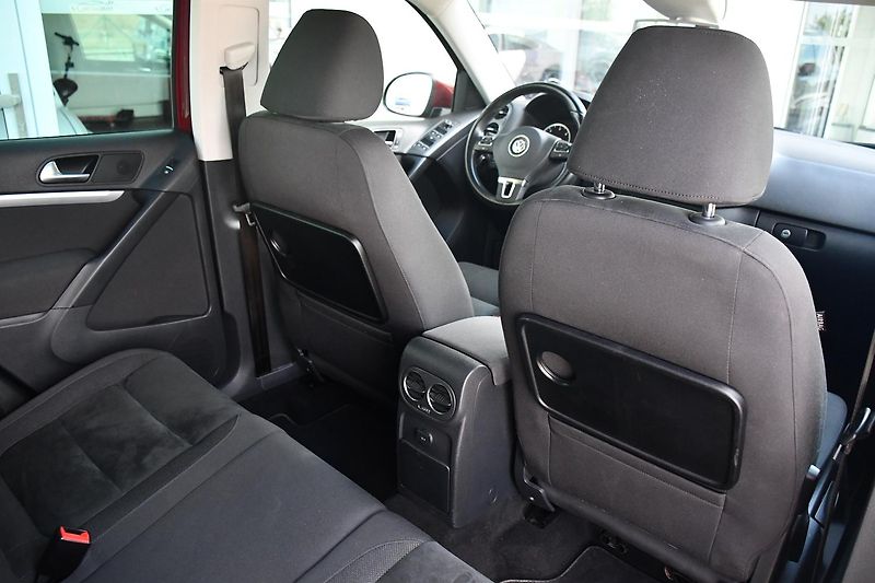 Volkswagen Tiguan 2.0TDi 110kW TAŽNÉ DSG 4MOTION - fotka 15 z 47