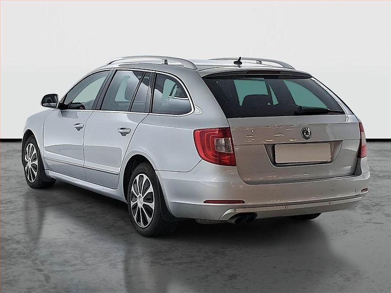 Škoda Superb (2010) 2.0 TDI, 4X4, Xenony - fotka 4 z 16