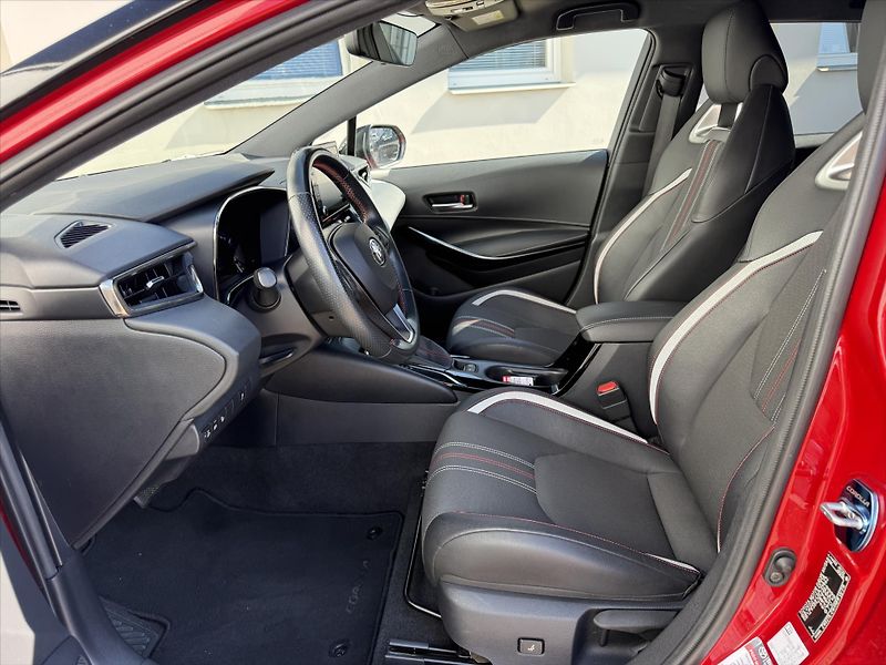 Toyota Corolla 1,8 GR sport - fotka 9 z 20