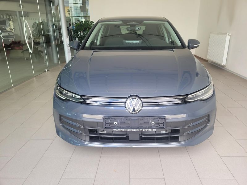 Volkswagen Golf (2026) People 1,5 TSI  - fotka 5 z 8