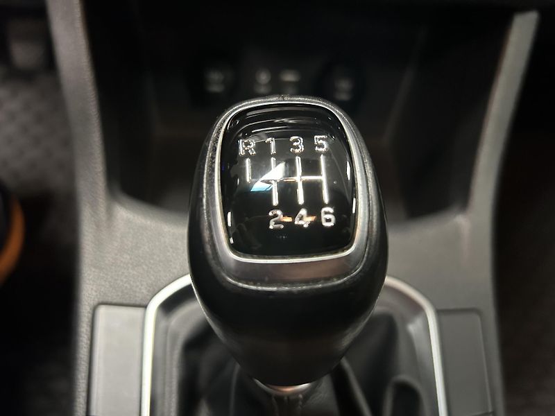 Hyundai i30 (2018) 1.0T-GDi Fastback 88kW Alu - fotka 9 z 22