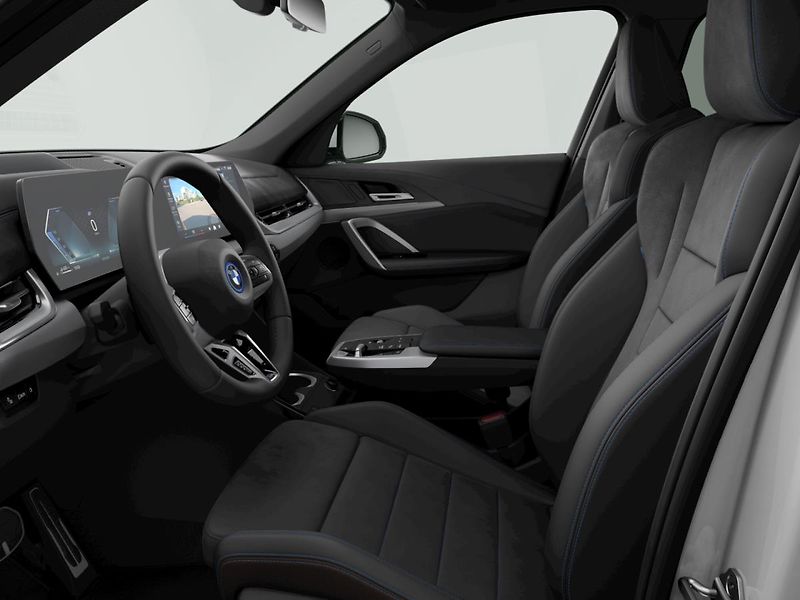 BMW X1 (2026) xDrive25e - fotka 6 z 10