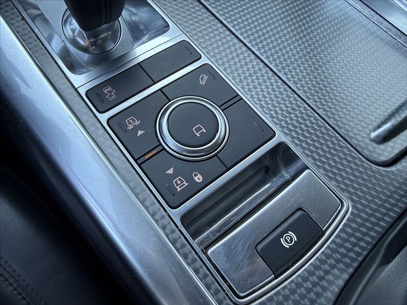 Land Rover Range Rover Sport 3,0 DYNAMIC HSE D300 - fotka 25 z 25