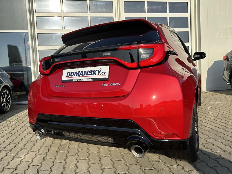 Toyota GR Yaris (2025) 1.6 T-6/MT DYNAMIC VIP - fotka 5 z 18