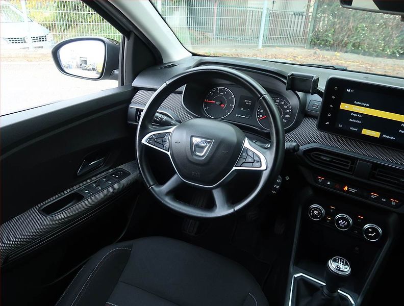 Dacia Jogger (2022) 1.0 TCe, 7 míst, Navi - fotka 7 z 23