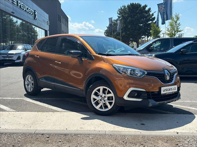 Renault Captur 1,3 TCe  Limited AT ČR - fotka 3 z 23