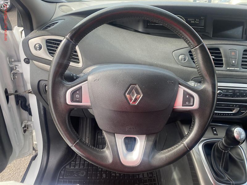 Renault Scénic (2013) 1.2TCe, AC, navi - fotka 11 z 13