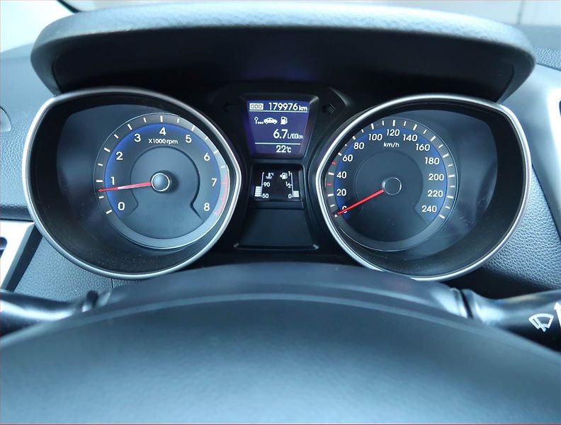 Hyundai i30 (2012) 1.6 GDI, Tažné, jezdí výborně - fotka 11 z 15